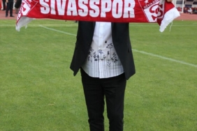 e5727830-bf16-4d83-b445-cca7ba53a4d6