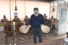 Bağlama Ustası Geleceği Şekillendiriyor