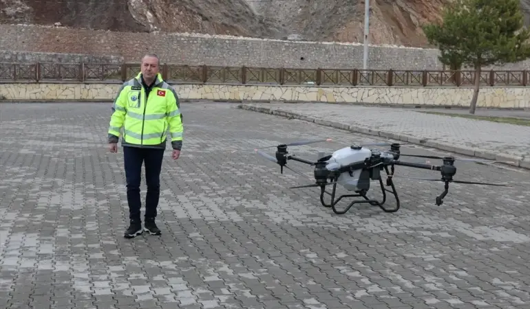 Sivas'ta Dronla İlaçlama Çalışmaları