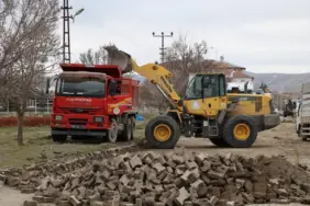 Sivas'ta Yol Yenileme Çalışmaları Başladı