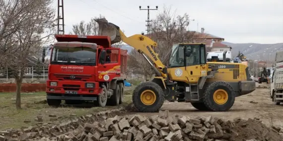Sivas’ta Yol Yenileme Çalışmaları Başladı