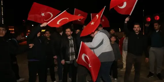 A Milli Takım’ın Zaferi Coşkuyla Kutlandı