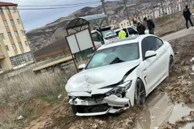 Gemerek'te Trafik Kazası: 2 Yaralı