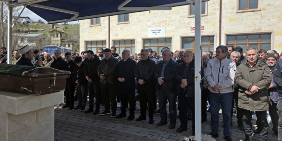 Sivas’ta vefat eden şehit babası Çelik son yolculuğuna uğurlandı