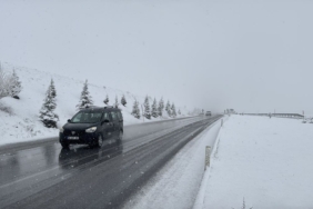 Tokat-Sivas Yolunda Kar Yağışı Etkili